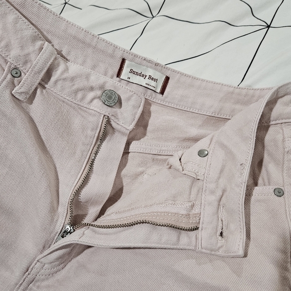 Aritzia Sunday Best Pink Denim Shorts With Raw Hem Size 28 - Picture 5 of 8